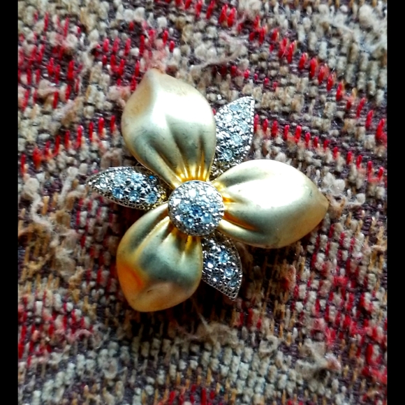 Vintage Jewelry - Swarovski Orchid Brooch
